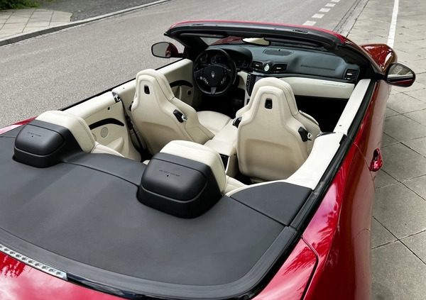 Maserati GranCabrio cena 299000 przebieg: 40700, rok produkcji 2015 z Warszawa małe 562
